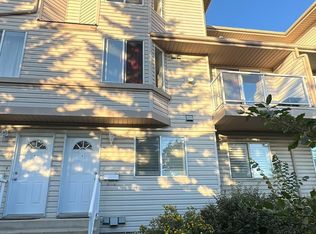 2505 42nd St NW #2, Edmonton, AB T6L 7G8