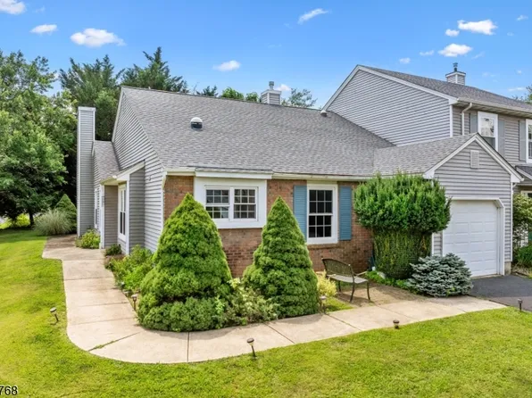 2 Mohave Path, Branchburg Twp., NJ 08876