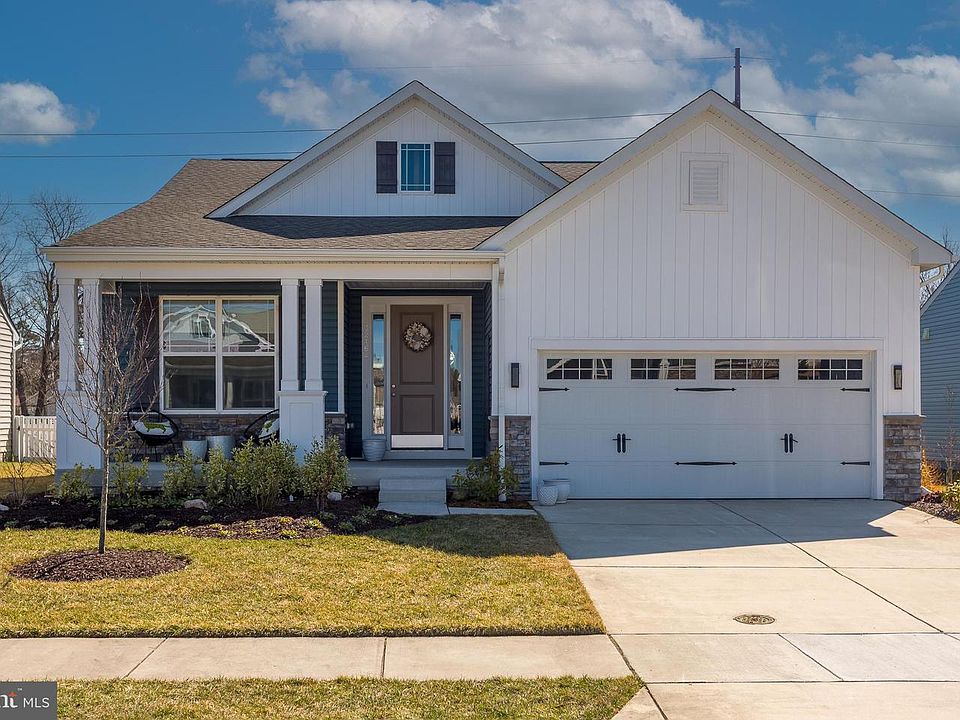 1st image of 32164 Deerwood Ln