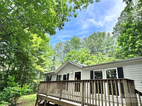 39 Hill And Dale Rd, Leicester, NC 28748