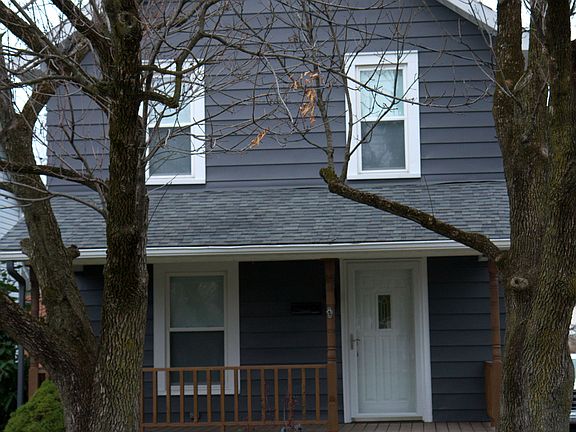 3rd image of 224 N Huntington St