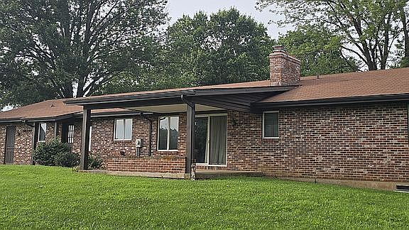 3rd image of 805 Fairview Dr