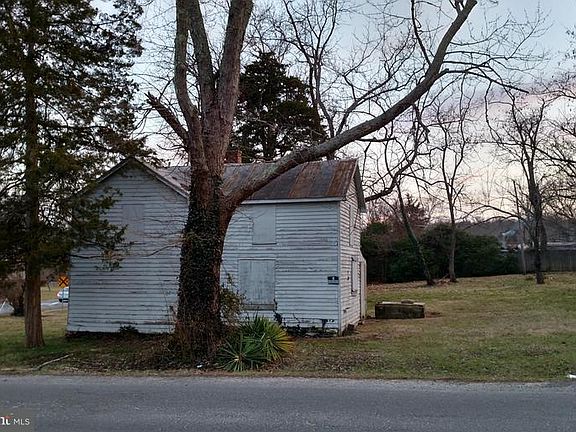 2nd image of 6810 Jefferson St