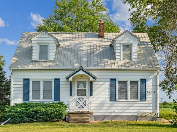 7425 Poyner Rd, Jesup, IA 50648