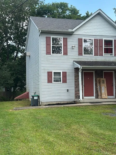 2 bed, 1.5 bath, 2048 sqft, $1,850 — Photo 2