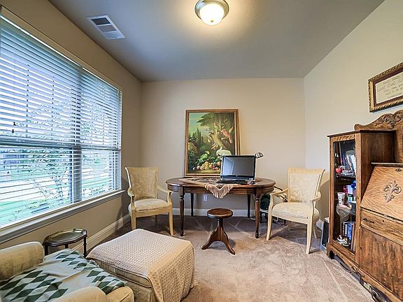 5th image of 813 Llano Falls Dr