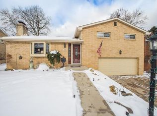 955 Girard Rd, Pittsburgh, PA 15227