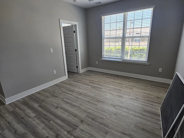 1440 Mauge St — Photo 3