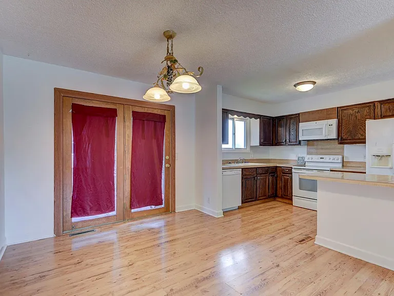3514 Glory Cir — Photo 10