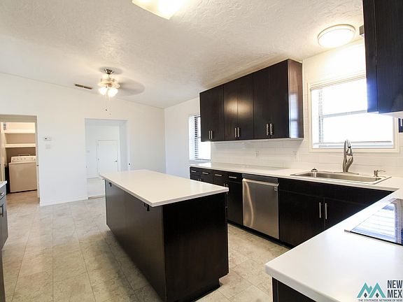 3rd image of 608 S Roosevelt Rd S #P
