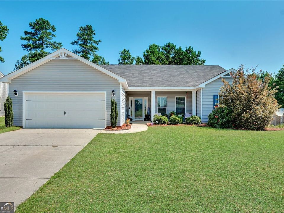 1st image of 582 Brewer Dr