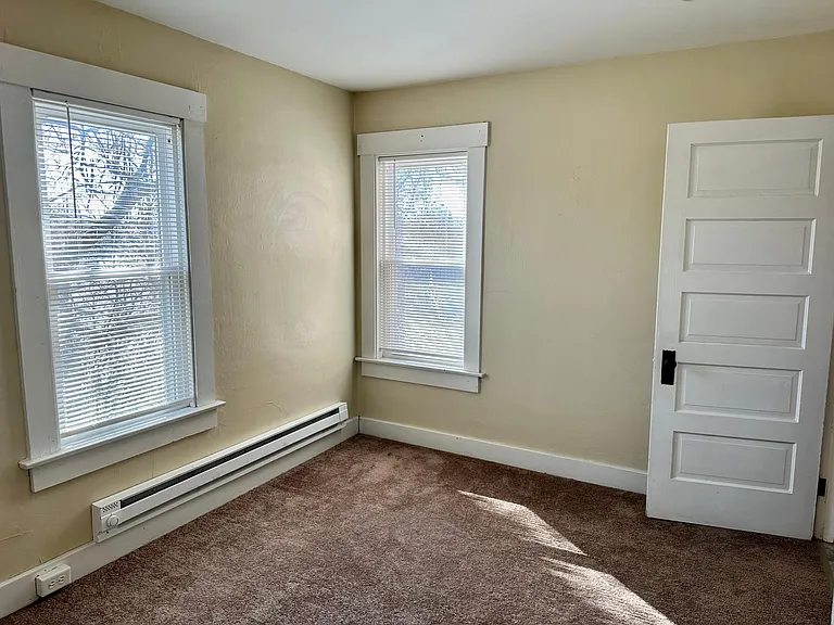 21 N 16th St #B — Photo 14
