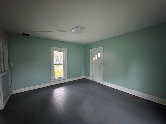 3rd image of 403 Western Ave