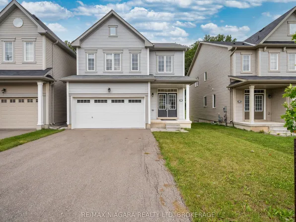8707 Chickory Trl, Niagara Falls, ON L2H 3S4