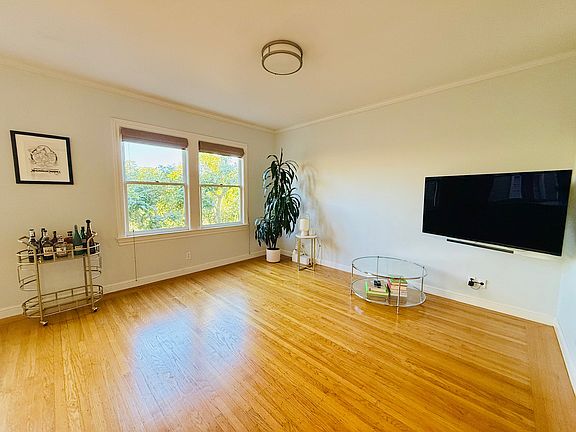 2nd image of 960 Anza St APT 8