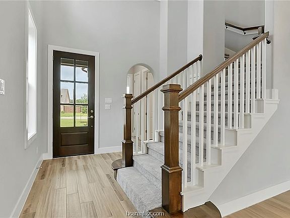 3rd image of 1905 Sherrill Ct
