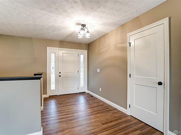 5th image of 674 Whitechurch Way