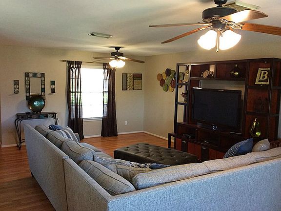3rd image of 3209 Maryfield Ln
