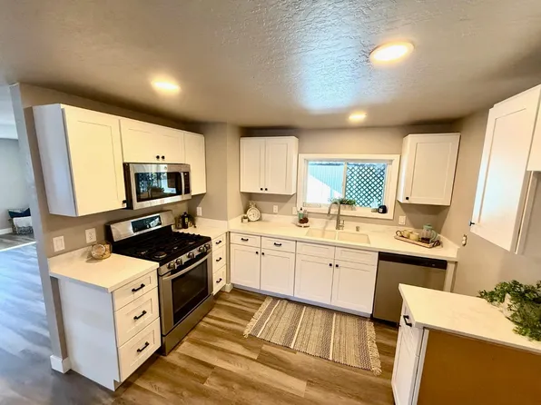 142 Sage St, Citrus Heights, CA 95621