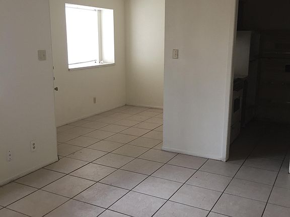 2nd image of 3914 Bourbon St APT 6