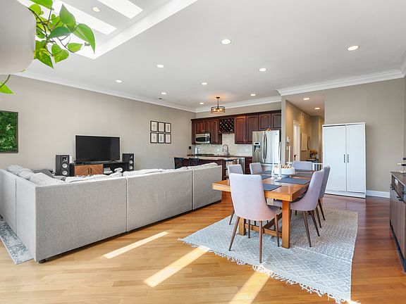 5th image of 5114 N Western Ave APT 3