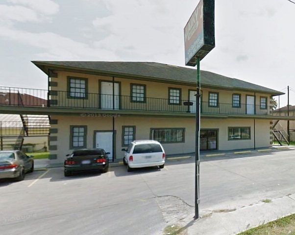 1st image of 4245 Southmost Rd