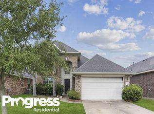 326 Gulf Winds Dr, Bacliff, TX 77518
