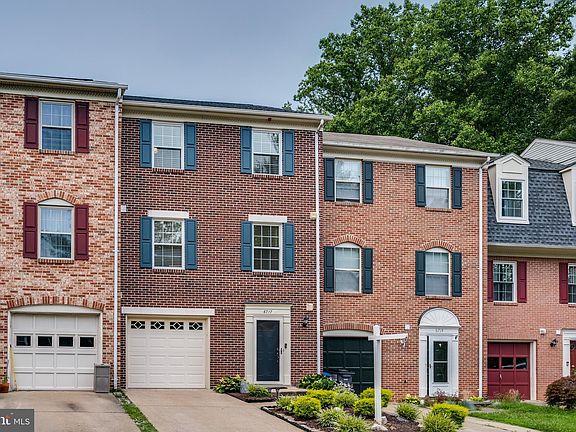 3rd image of 6717 Sunset Woods Ct