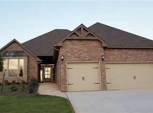 5032 Kelly Lakes Dr, Edmond, OK 73025