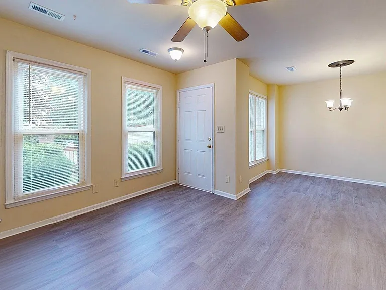6008 Chestnut Hollow Ct — Photo 48