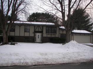 84 Devonshire Dr, Cheshire, MA 01225
