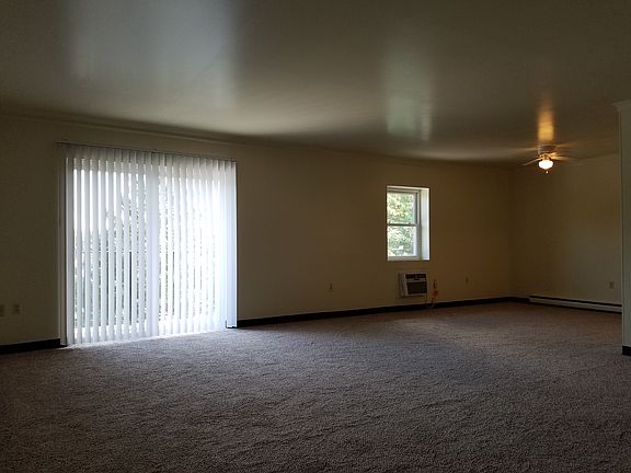 5th image of 100 Creekside Dr