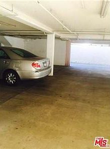 2nd image of 5328 Riverton Ave