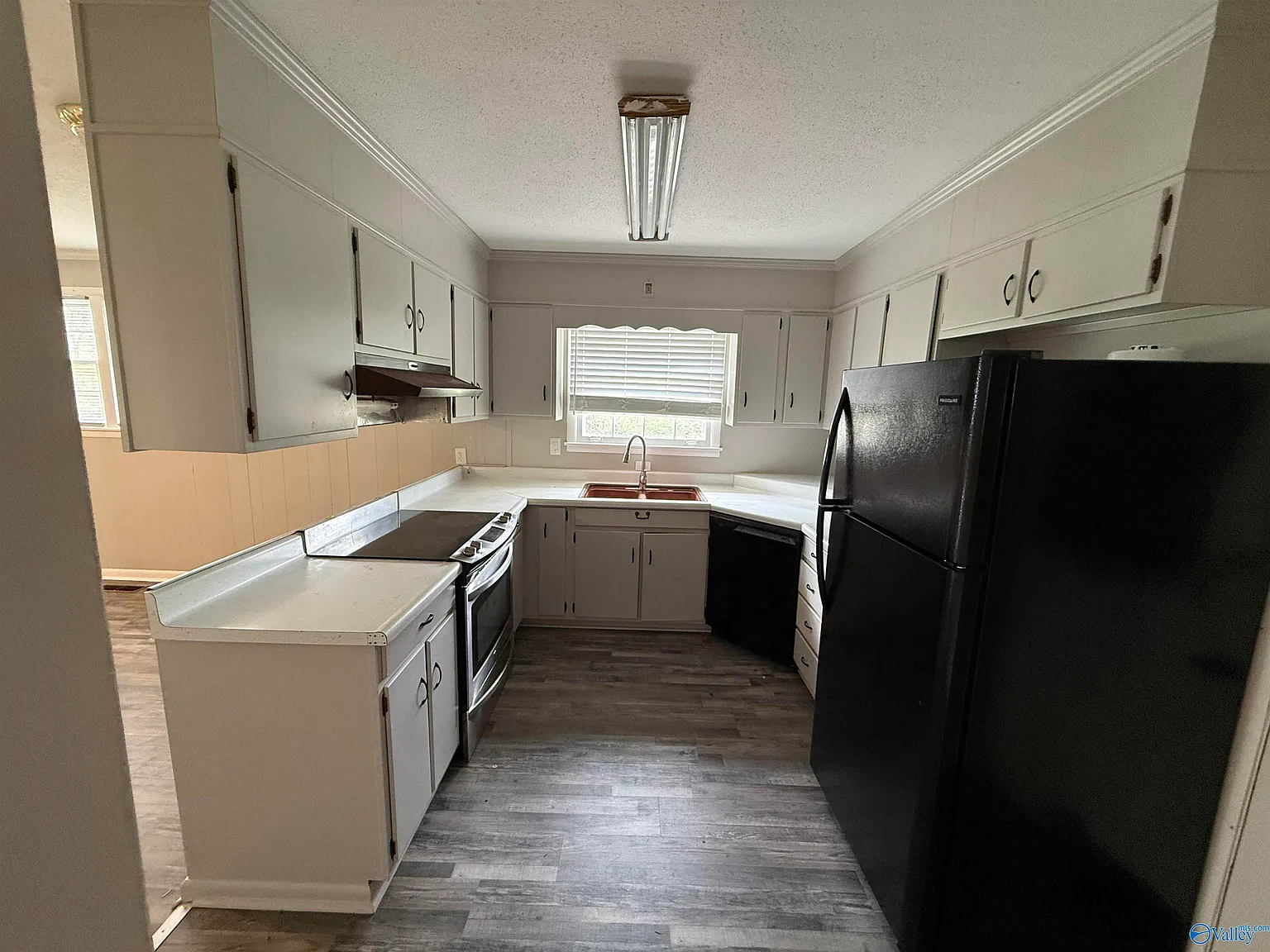 3 bed, 2.0 bath, 1408 sqft, $1,600 — Photo 4
