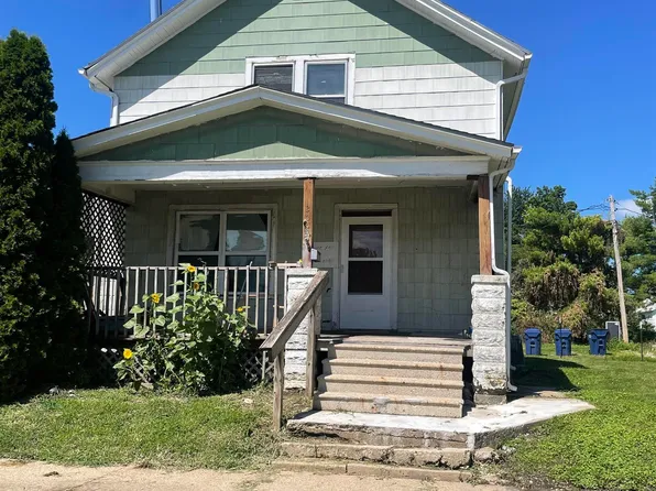 209 S 5th Ave, Marshalltown, IA 50158