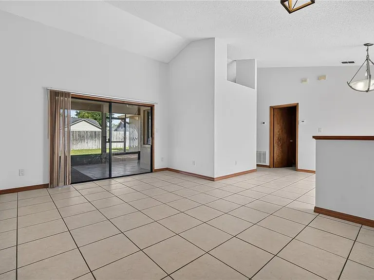 4059 Waterview Loop — Photo 16