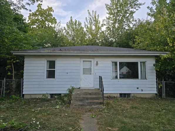 2105 Dodge St, Dixon, IL 61021