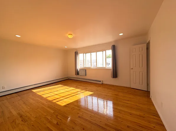 43-16 223rd St, Bayside, NY 11361
