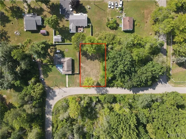 529 Roanoke Ave #12, Angola, NY 14006