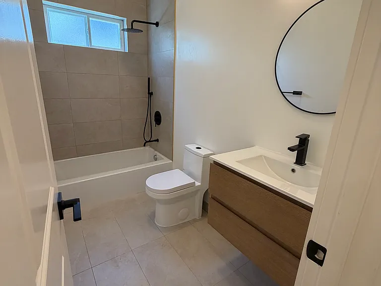 46 N Hamilton St #6 — Photo 23
