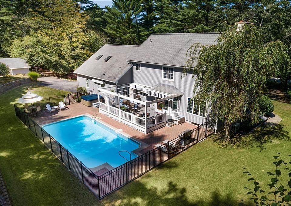 1st image of 54 Parkside Dr