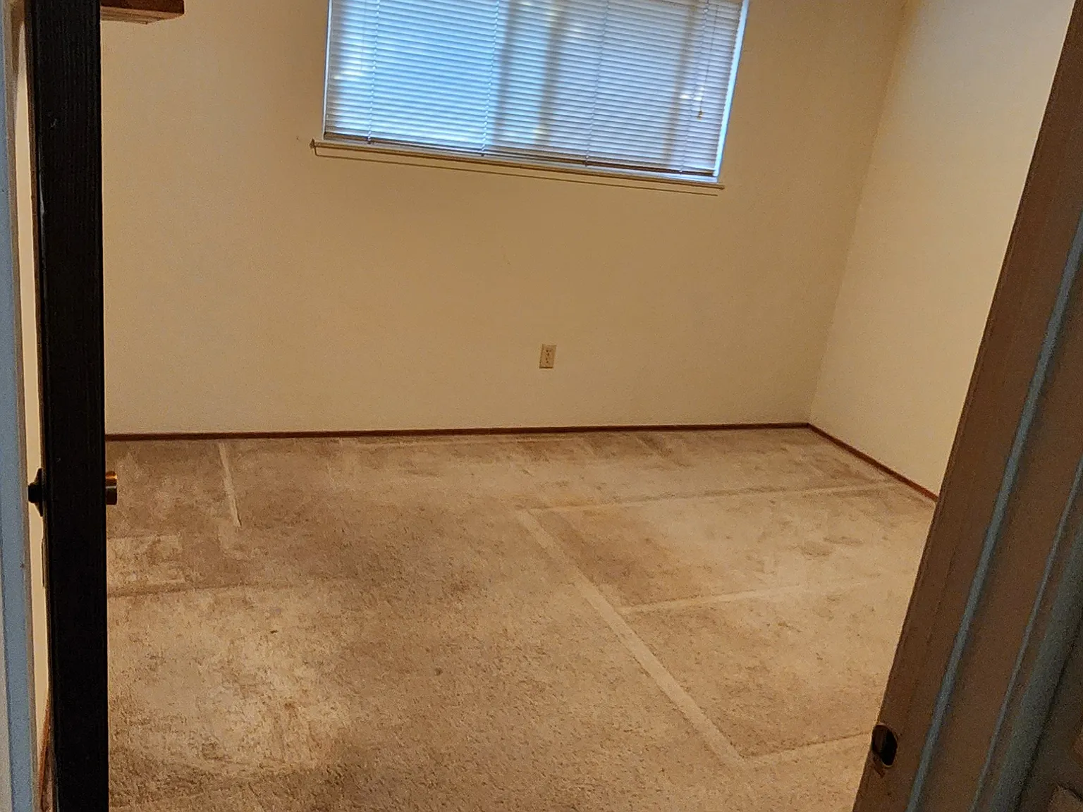 2 bed, 1.5 bath, 950 sqft, $925 — Photo 4