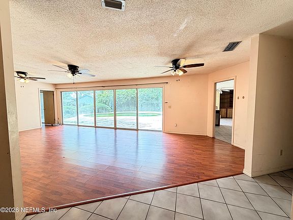 3rd image of 1530 NAVAHO Avenue