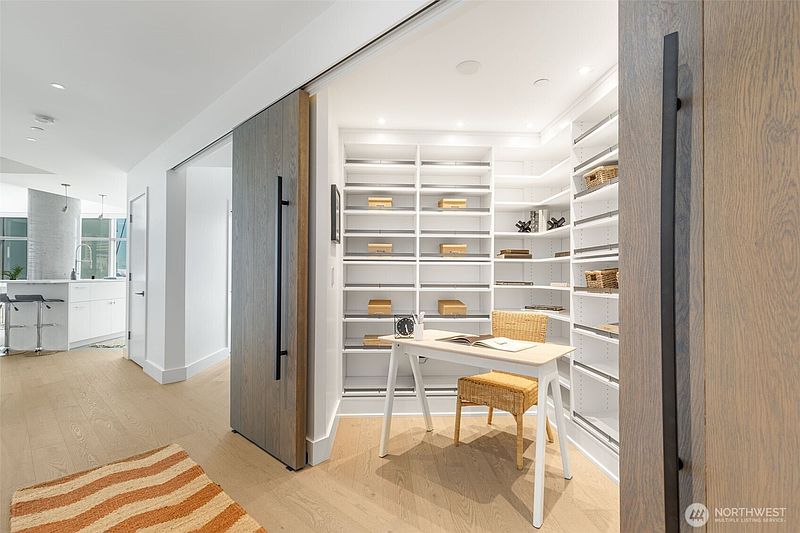 5th image of 2033 2nd Avenue #1111
