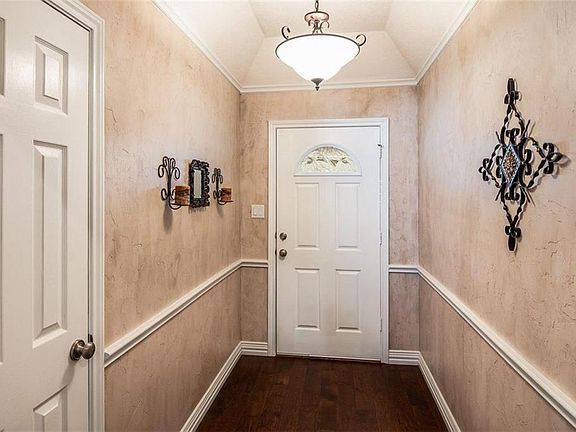 4th image of 3411 Fort Hunt Dr