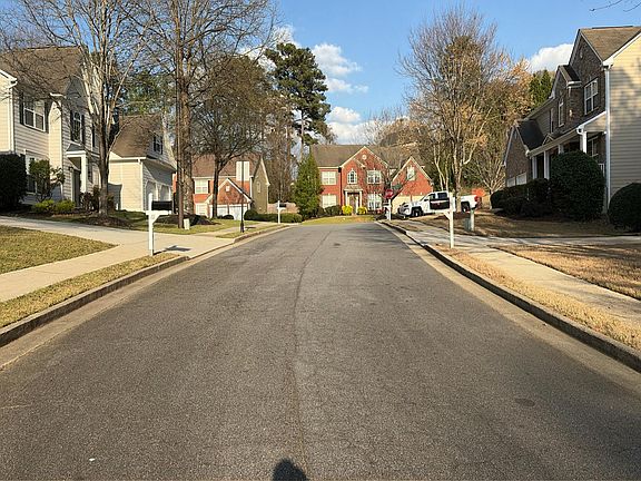 4th image of 791 Creek Glen Rd
