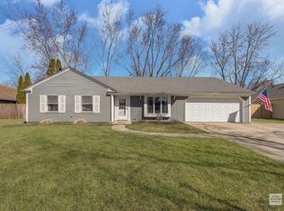 14 Shermead Rd, Montgomery, IL 60538