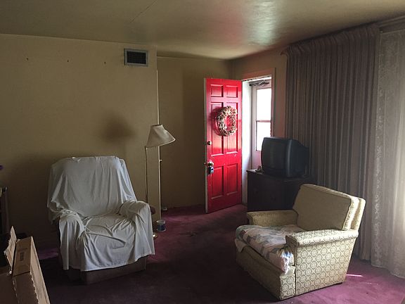 4th image of 7719 Carleton Ave