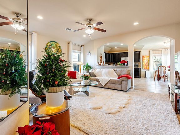 5th image of 117 Cypress Bend Ct