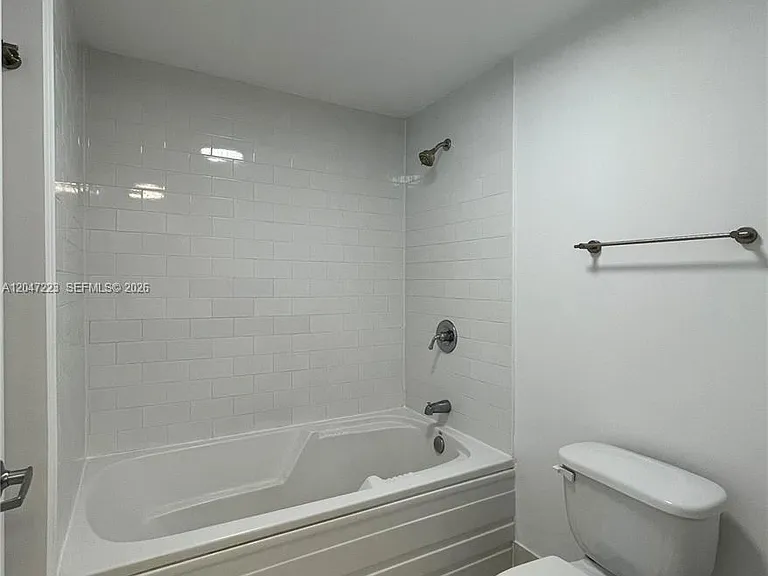 690 SW 1st Ct #3115 — Photo 31